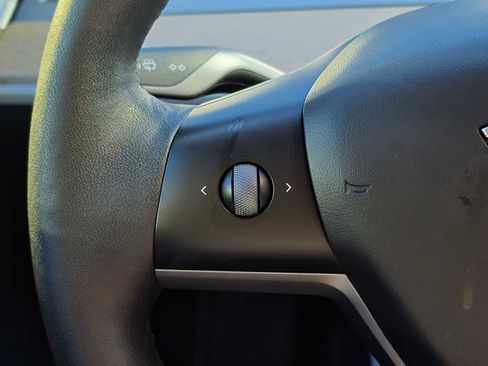 Used 2023 Tesla Model 3 Standard Range image 34