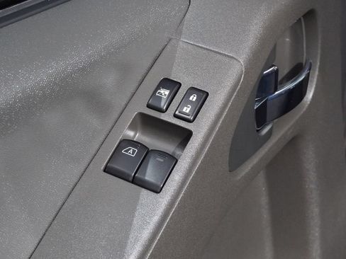 Used 2021 Nissan Frontier SV RWD image 26