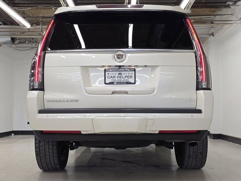 Used 2015 Cadillac Escalade Premium AWD/4WD image 10