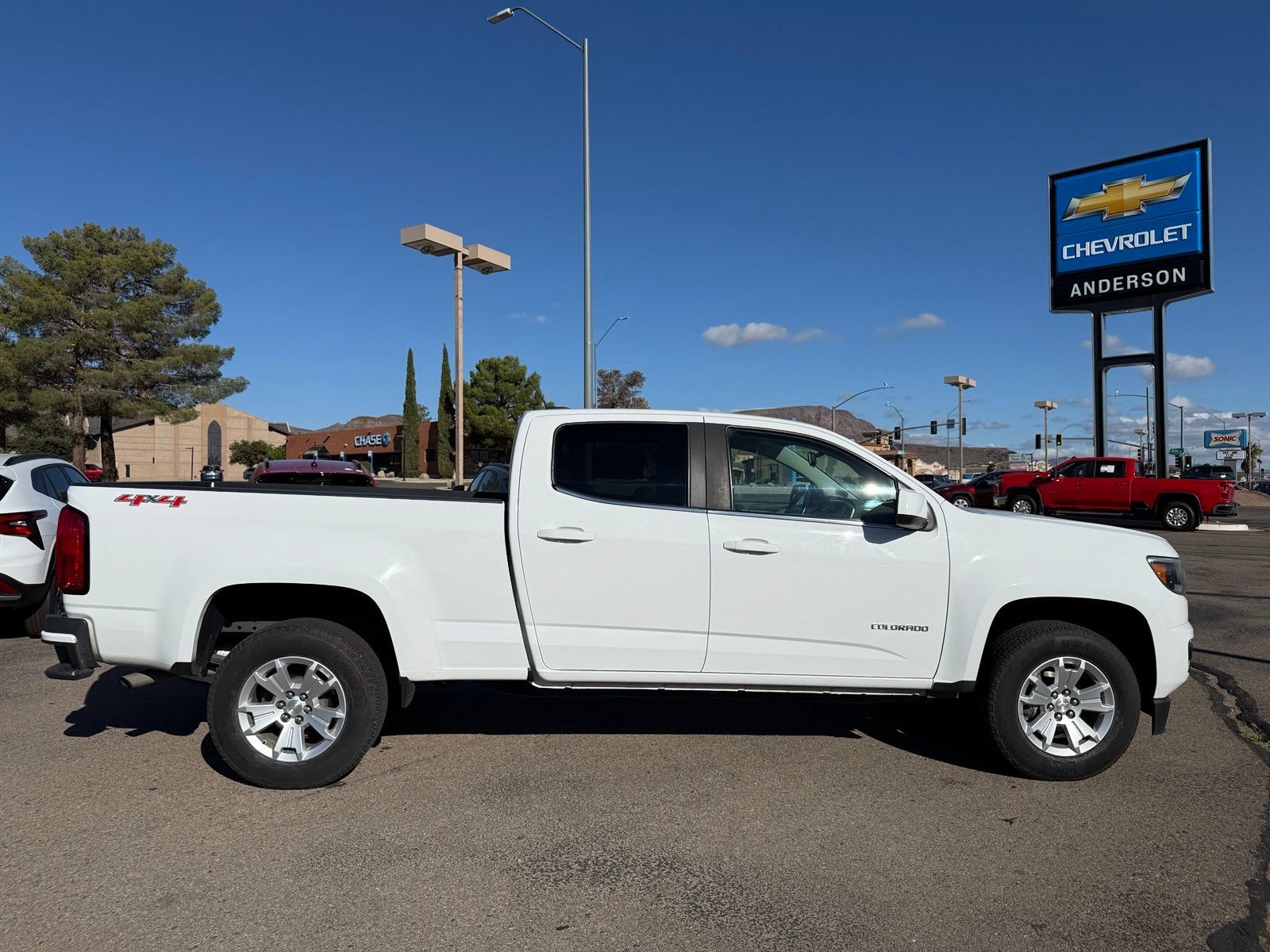 Used 2020 Chevrolet Colorado LT AWD/4WD image 4