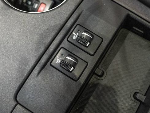 Used 2016 Toyota Camry XLE FWD image 25