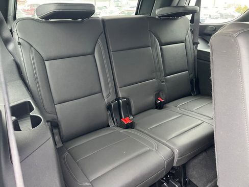 Used 2024 Chevrolet Tahoe Z71 w/ Luxury Package image 23