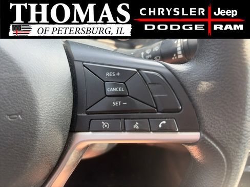 Used 2024 Nissan Altima 2.5 SV FWD image 14