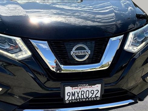 Used 2017 Nissan Rogue SL w/ SL Premium Package FWD image 33