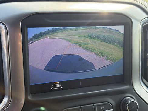 Used 2020 Chevrolet Silverado 1500 LT AWD/4WD image 37
