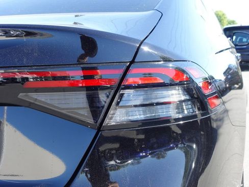 Used 2023 Honda Accord EX image 6