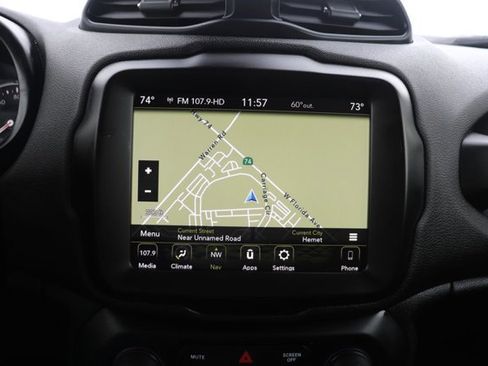 Used 2023 Jeep Renegade Latitude image 16