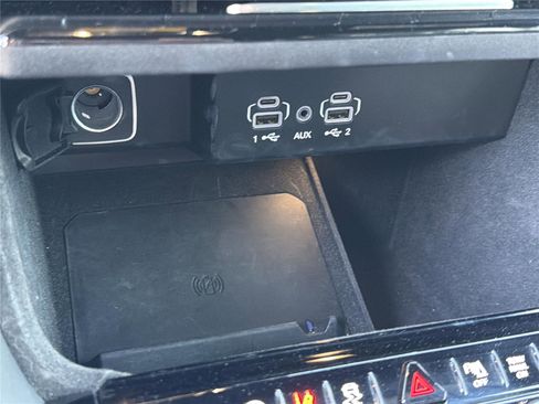 Used 2024 Jeep Wagoneer Series II AWD/4WD image 34