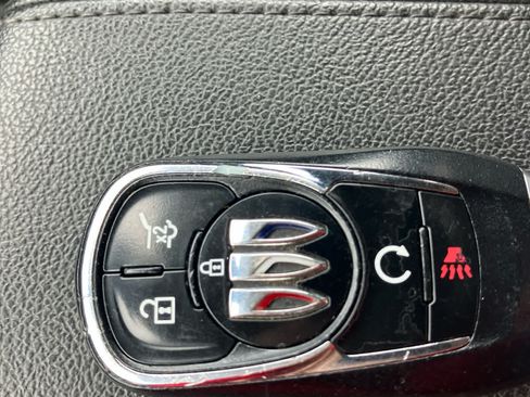 Used 2025 Buick Encore GX Avenir w/ Avenir Technology Package FWD image 32