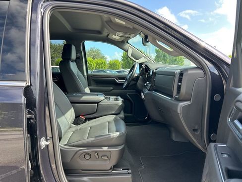 Used 2025 GMC Sierra 1500 SLT image 32