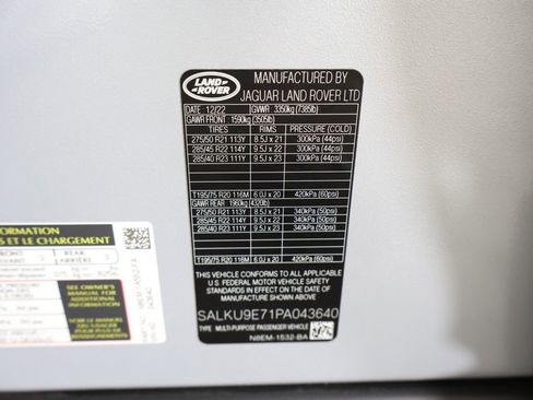 Used 2023 Land Rover Range Rover SV image 65