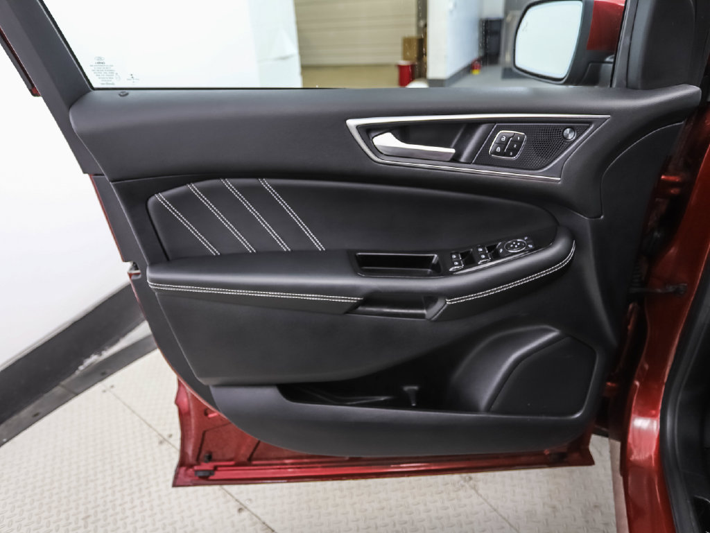 Used 2019 Ford Edge ST w/ Equipment Group 401A AWD/4WD image 9