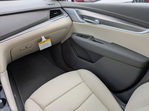 New 2026 Cadillac XT5 Premium Luxury w/ Driver Assist Package image 15