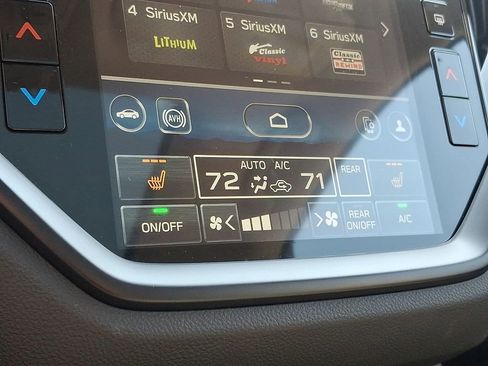 Used 2025 Subaru Ascent Onyx Edition image 17