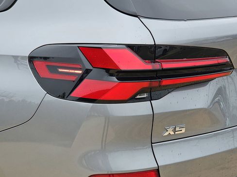 Used 2024 BMW X5 M60i w/ Executive Package AWD/4WD image 18