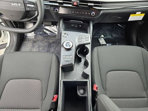 New 2026 Kia Sportage LX FWD image 20