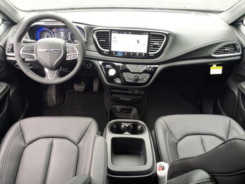 New 2026 Chrysler Pacifica Select image 21