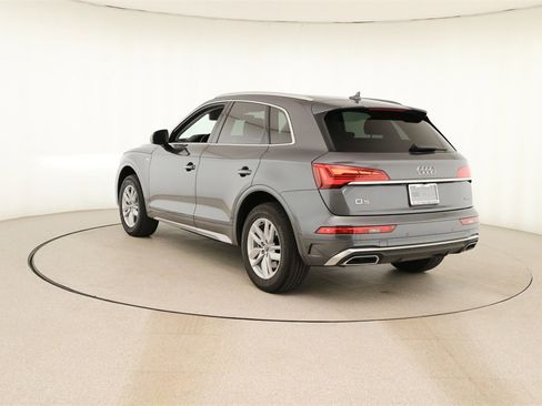 Certified 2023 Audi Q5 2.0T Premium w/ Convenience Package image 4