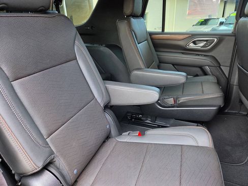 Used 2023 Chevrolet Tahoe High Country AWD/4WD image 11