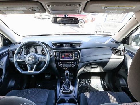 Used 2018 Nissan Rogue SV FWD image 13