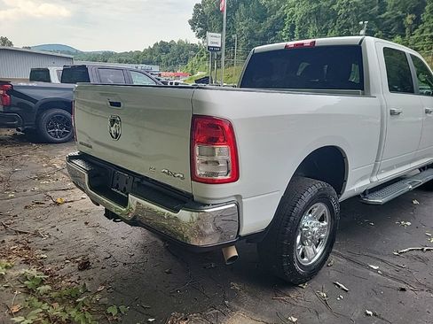 Used 2022 RAM 2500 Big Horn AWD/4WD image 9