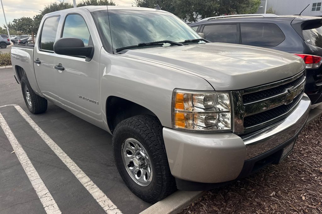 Used 2008 Chevrolet Silverado 1500 LT RWD image 2