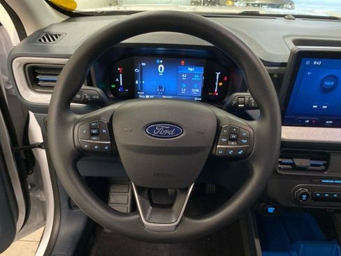 New 2025 Ford Maverick XLT image 17