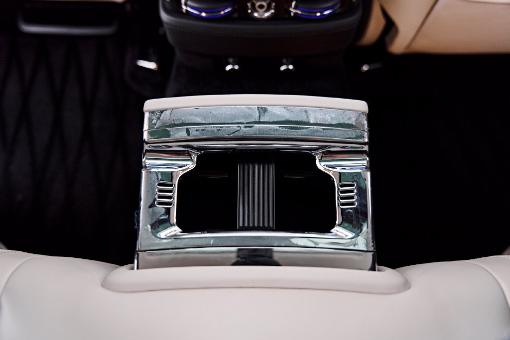 Used 2016 Rolls-Royce Ghost RWD image 62