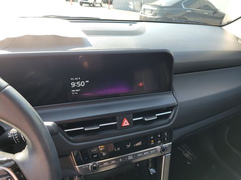 Used 2024 Kia Seltos EX FWD image 27