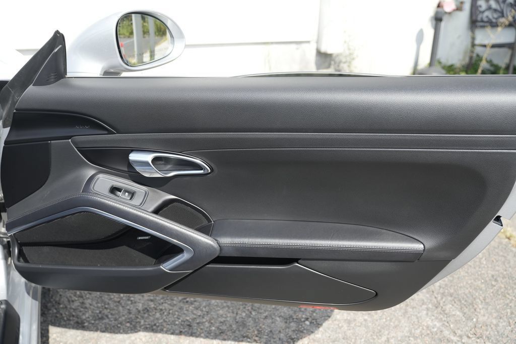 Used 2017 Porsche 911 Carrera RWD image 30