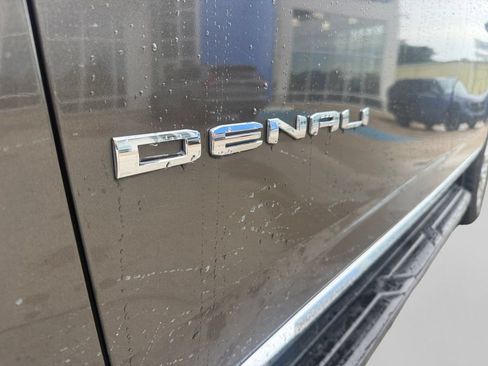 Used 2021 GMC Yukon XL Denali AWD/4WD image 10