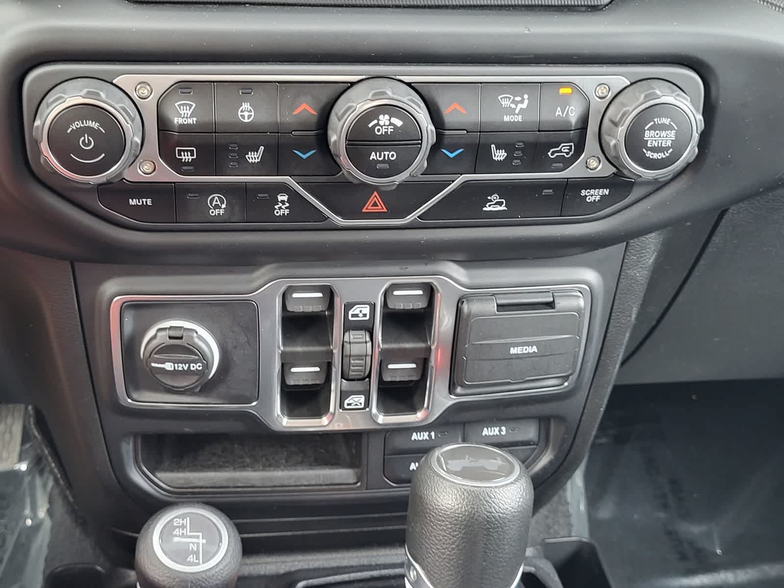 Used 2023 Jeep Wrangler Unlimited Sport AWD/4WD image 21