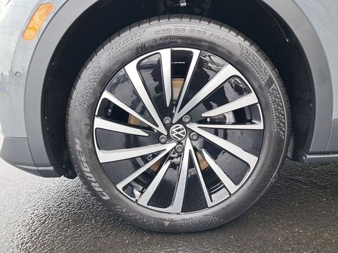 New 2026 Volkswagen ID.4 Pro AWD/4WD image 29