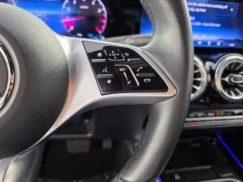 Certified 2025 Mercedes-Benz GLB 250 image 18