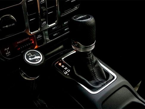 New 2025 Jeep Gladiator Mojave w/ Safety Group image 18