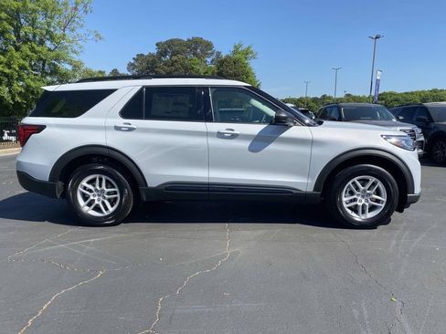 New 2026 Ford Explorer Active w/ Active Comfort Package RWD image 2