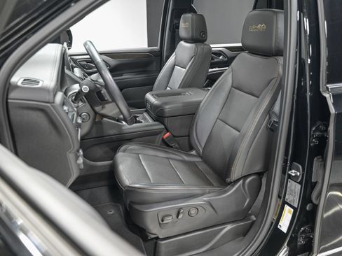 Used 2022 Chevrolet Tahoe High Country AWD/4WD image 16