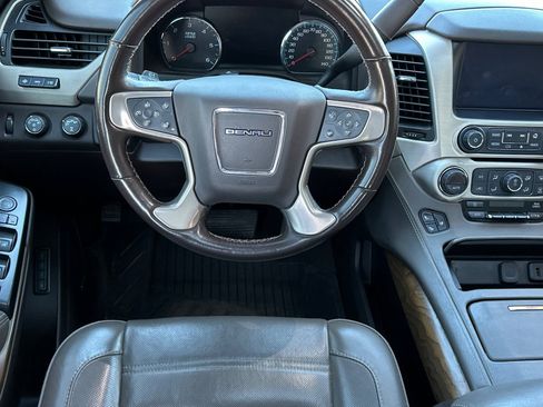 Used 2020 GMC Yukon Denali w/ Open Road Package image 15