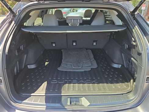 Used 2025 Subaru Outback Premium AWD/4WD image 29