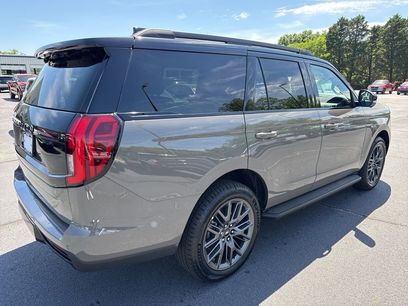 New 2026 Ford Expedition Platinum