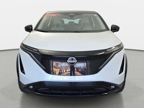 Certified 2023 Nissan Ariya FWD image 2