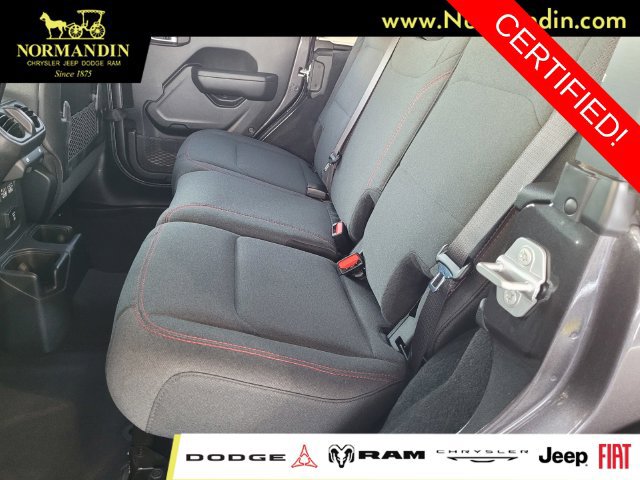 Certified 2025 Jeep Wrangler Unlimited Rubicon w/ Convenience Group AWD/4WD image 18