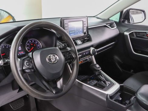 Used 2020 Toyota RAV4 LE FWD image 22