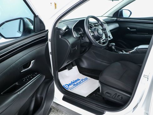 Used 2023 Hyundai Tucson SEL FWD image 3