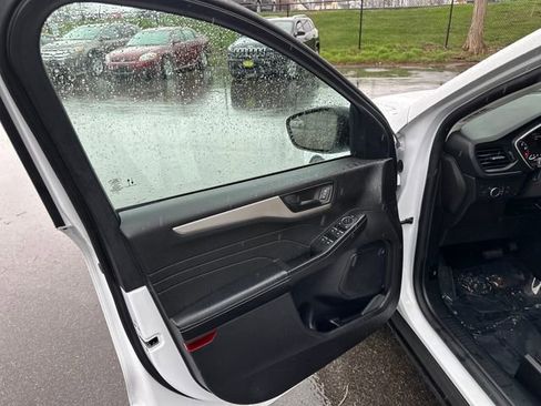 Used 2022 Ford Escape SE w/ Convenience Package image 28