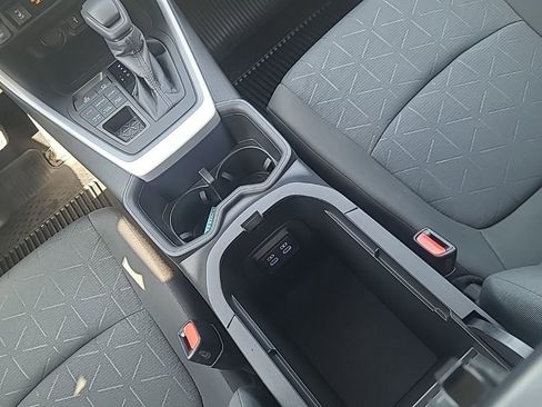 Used 2022 Toyota RAV4 XLE image 14