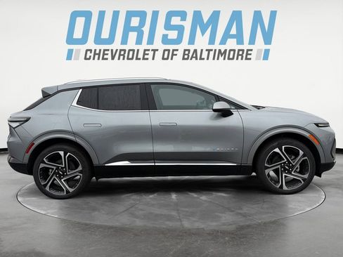 New 2026 Chevrolet Equinox EV LT image 7