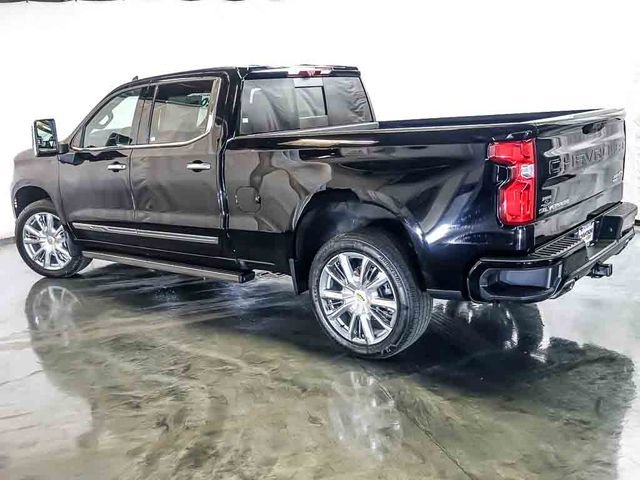 Certified 2023 Chevrolet Silverado 1500 High Country w/ High Country Premium Package AWD/4WD image 9