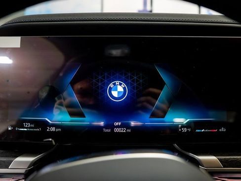 New 2026 BMW 760i xDrive w/ Executive Package AWD/4WD image 17