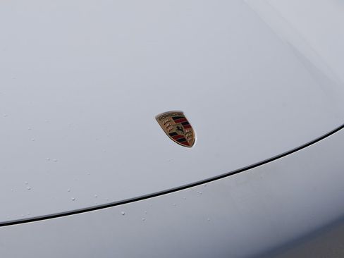 New 2025 Porsche Macan Electric image 14